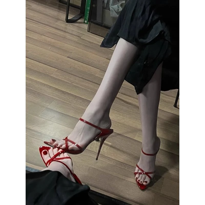 好美~~欧美时尚新款尖头露趾细跟凉鞋女红色性感高跟鞋女拖鞋外穿