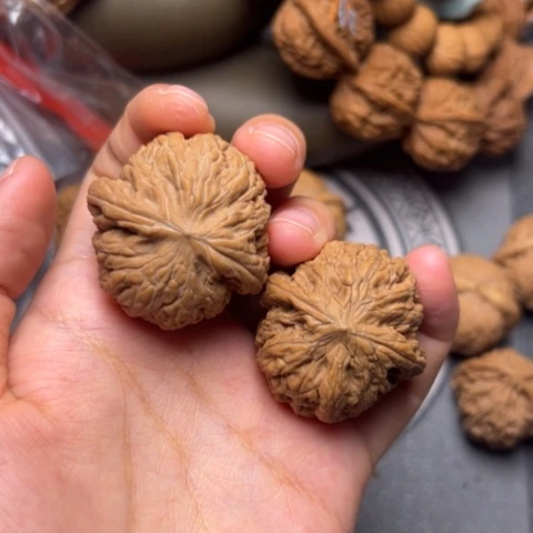 时***光文玩核桃吊坠铁锤