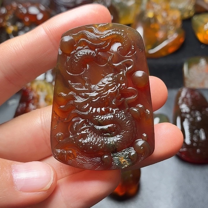 琥珀未镶嵌颈饰120