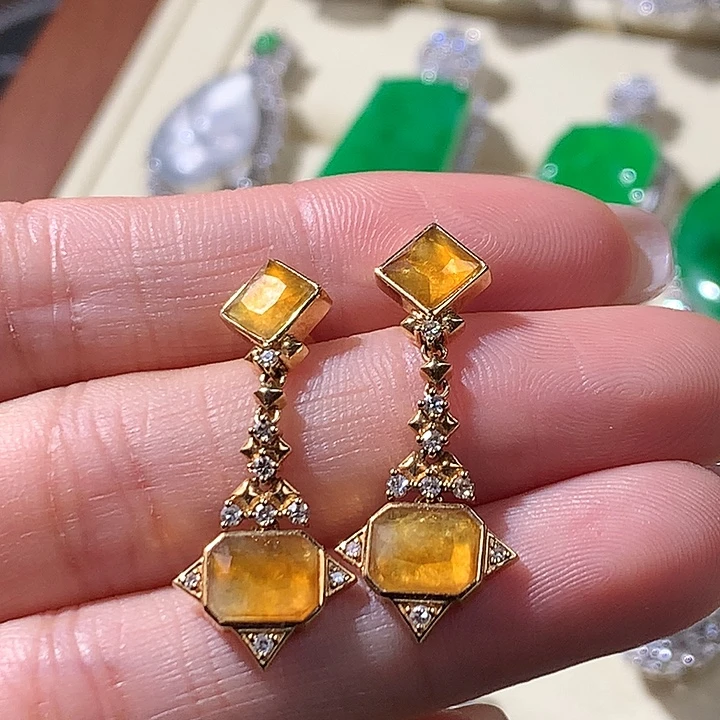 翡翠18K金镶嵌耳饰