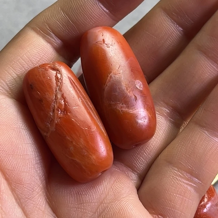 颈饰琉璃春**阳琉璃………..