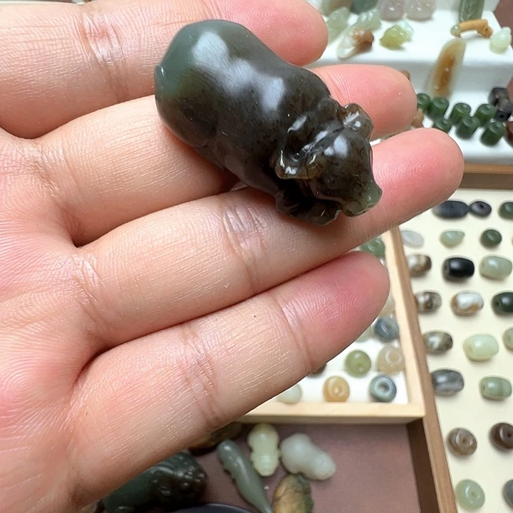 未镶嵌和田玉珠宝半成品
