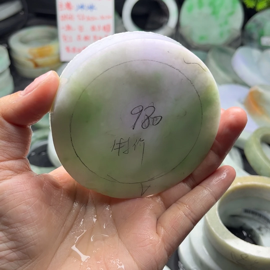 未镶嵌翡翠手镯定制翡翠