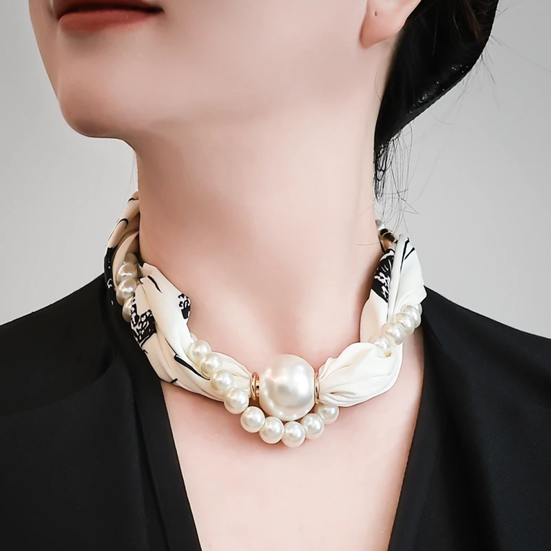 珍珠项链磁吸扣小丝巾女春秋护颈围脖子搭配衬衫锁骨系脖饰薄围巾