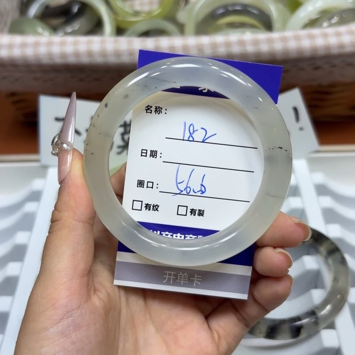 未镶嵌岫玉手镯天然