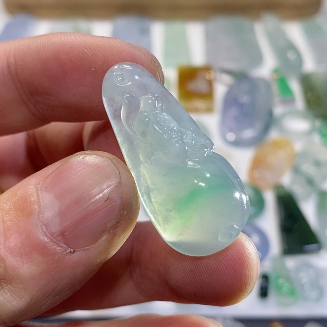 定制翡翠未镶嵌翡翠