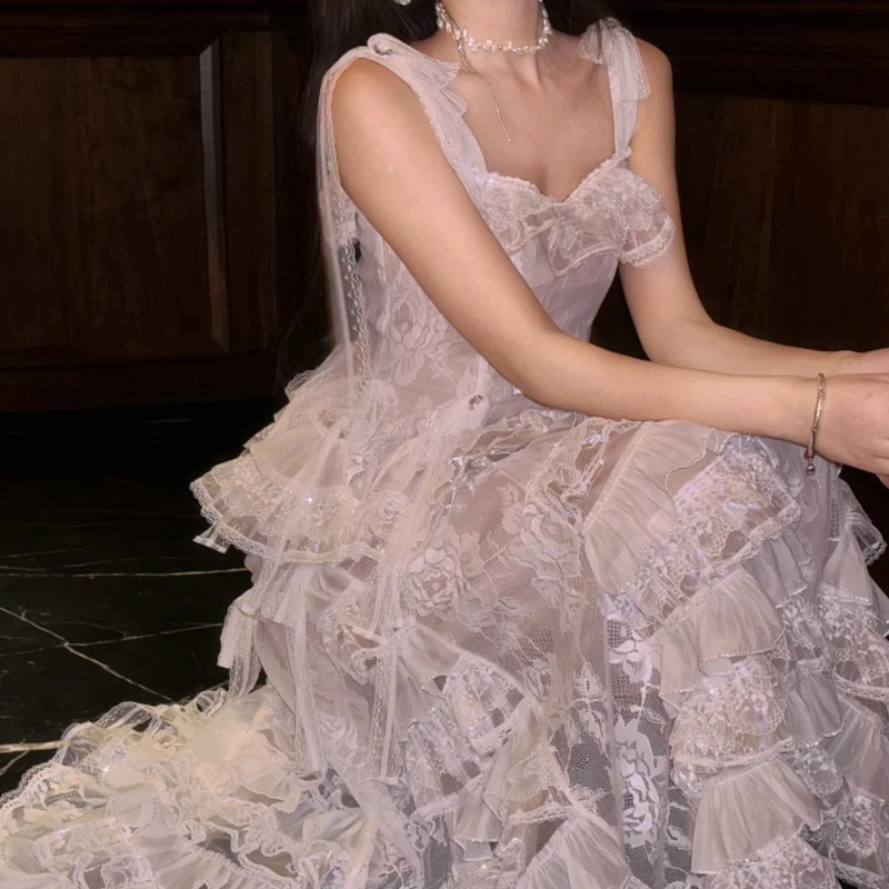 法式优雅甜美气质富家千金生日小礼服复古蕾丝领证度假蛋糕连衣裙