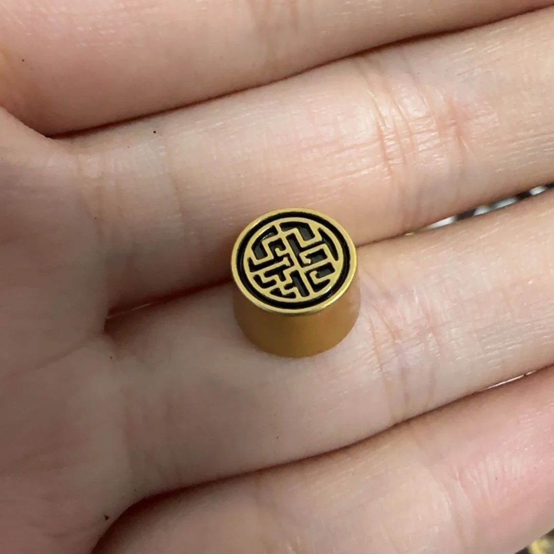 螺丝脚钉10元20个.