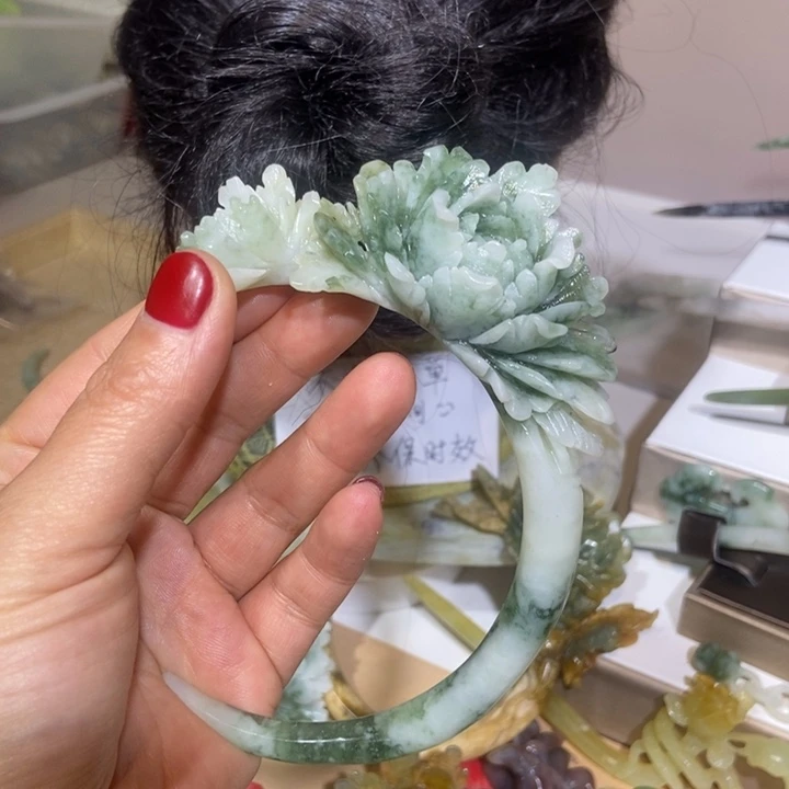 蛇纹石玉发饰未镶嵌镜**益