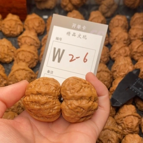 吊坠桃核我是第一百37