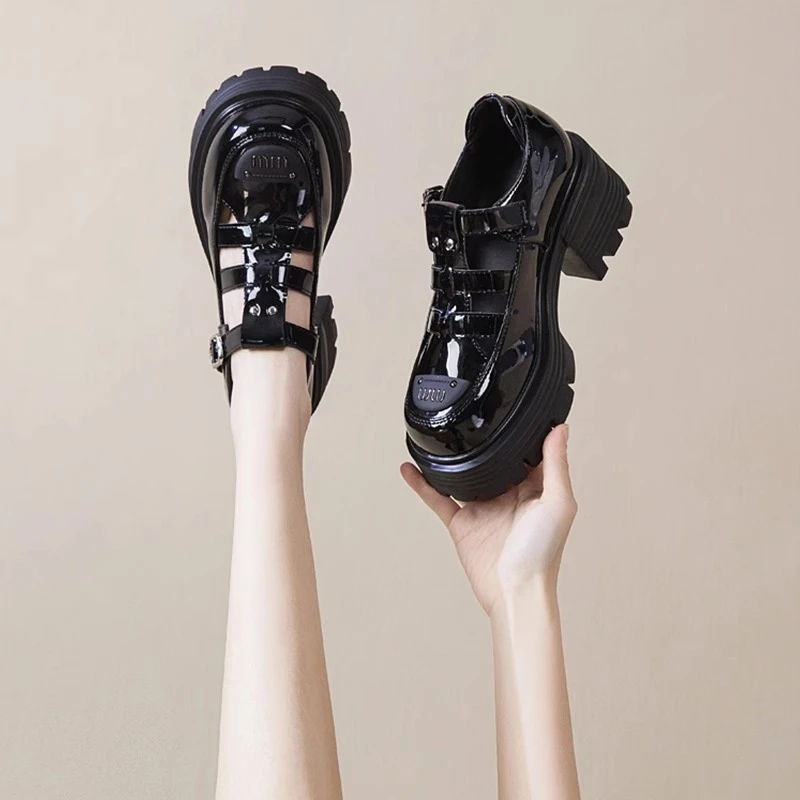 罗马包头凉鞋女夏季2025新款外穿真皮镂空复古中跟厚底增高女鞋子