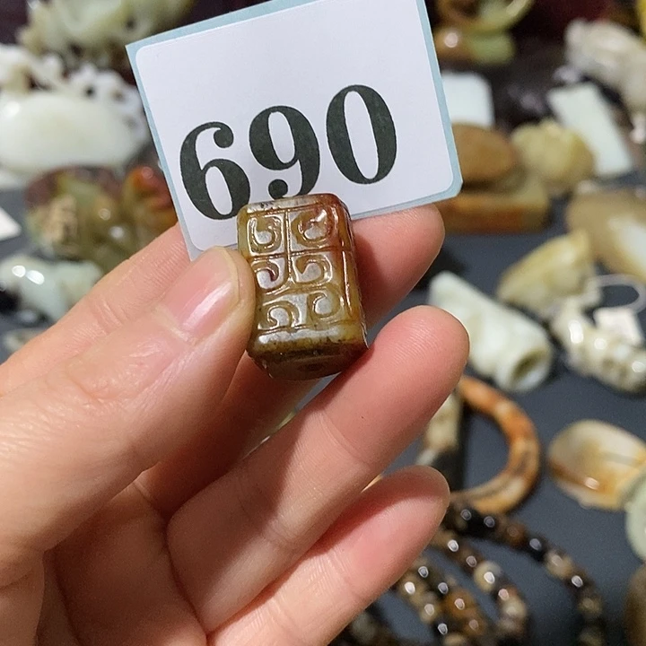 和田玉（糖玉）未镶嵌颈饰