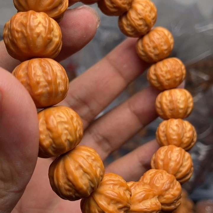 猴头核桃吊坠文玩手串