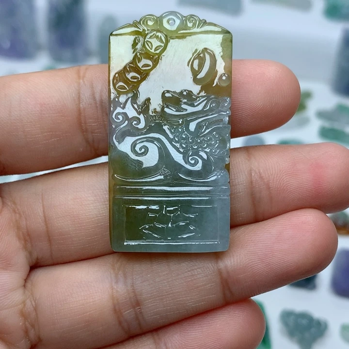 吊坠(不含链)未镶嵌翡翠