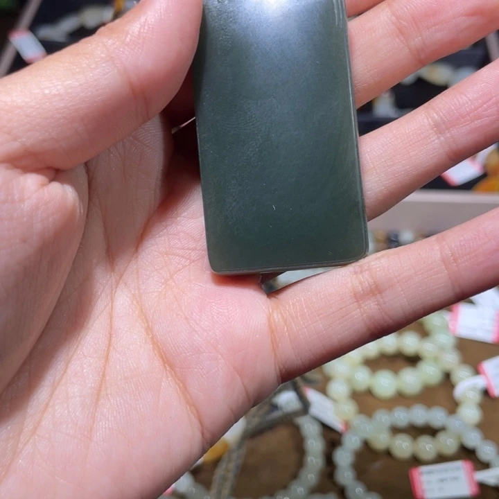 阿***布和田玉未镶嵌手链