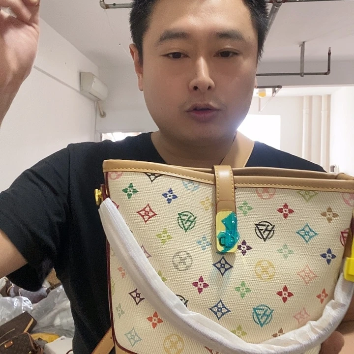鳄鱼皮（革）犏牛皮（革）