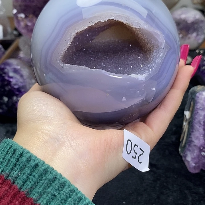 紫晶未镶嵌大型摆件（非配饰）