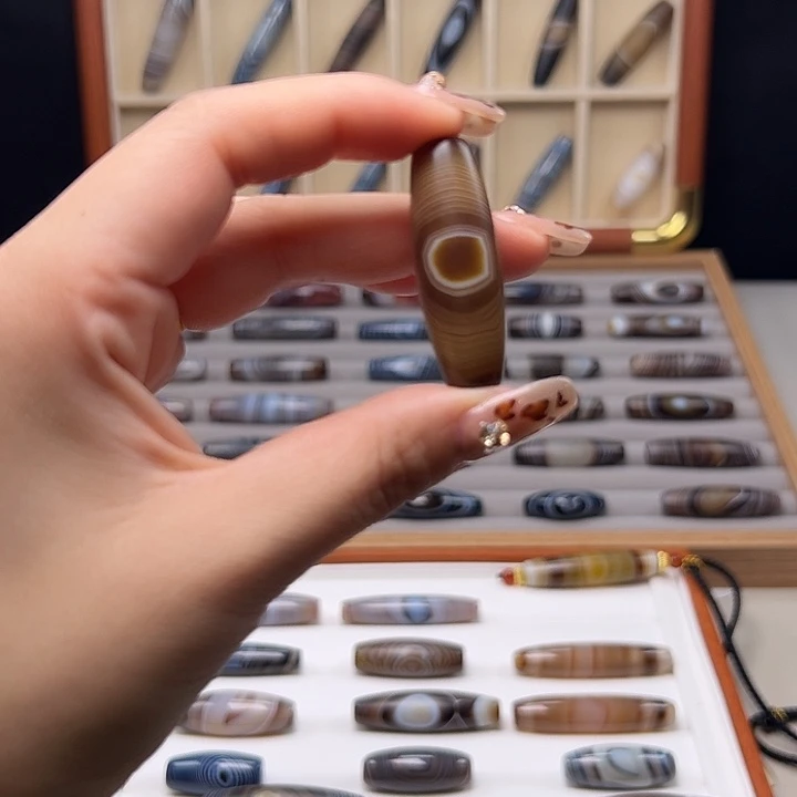 0***%玛瑙/玉髓未镶嵌颈饰