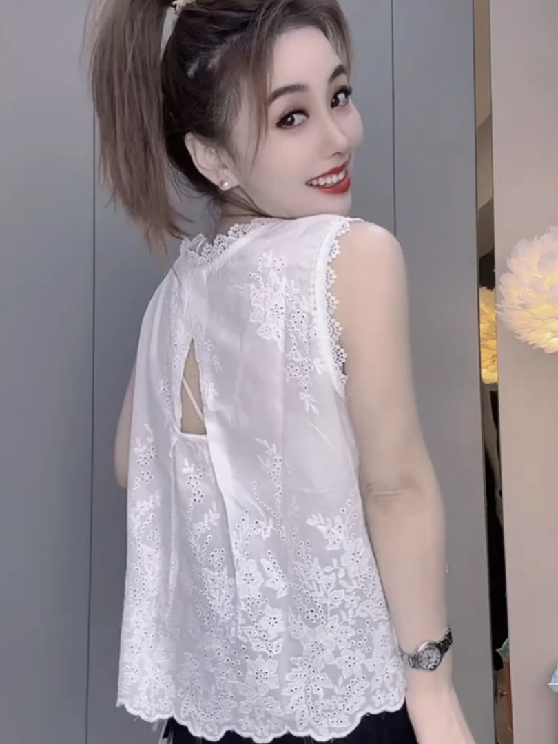 夏季新款蕾丝镂空无袖衬衫背心女气质减龄百搭上衣2269洋气
