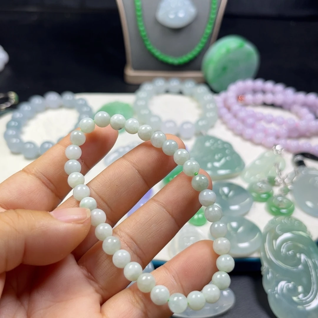 翡翠未镶嵌颈饰手串