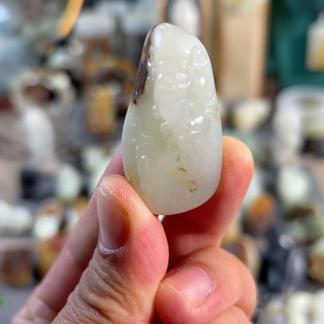 和田玉未镶嵌颈饰真皮真色