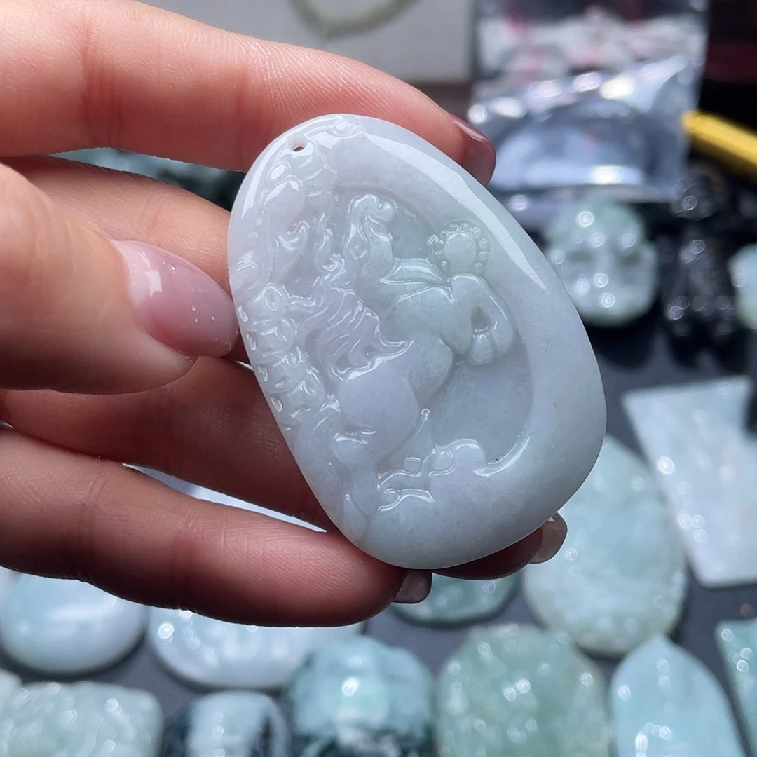 翡翠未镶嵌颈饰翡翠