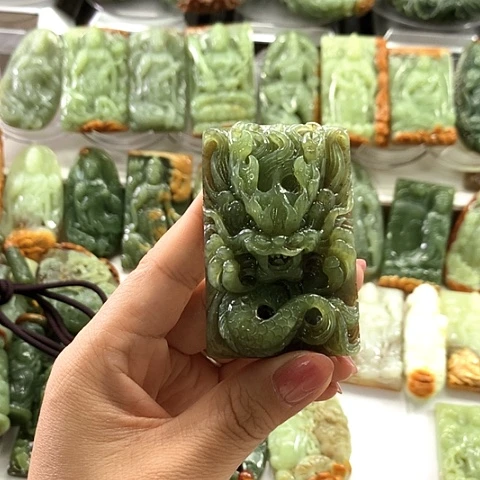 未镶嵌和田玉挂件