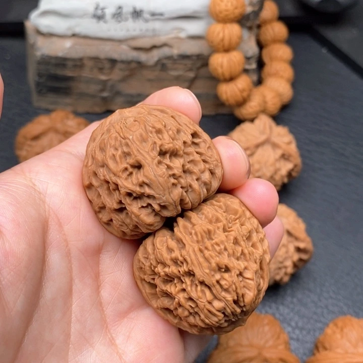 南***信文玩核桃吊坠南36南疆