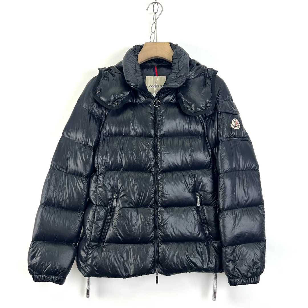 95新 MONCLER 1码/经典款黑色连帽双侧口袋羽绒服/无漫画标/08961