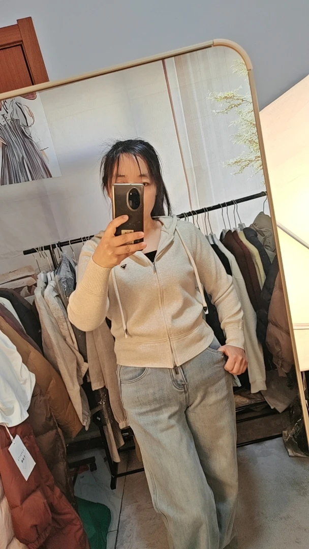 连帽拉链款针织开衫百搭时尚