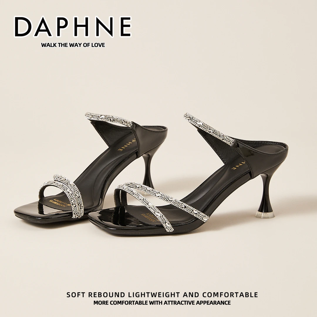 达芙妮一字凉拖鞋女夏外穿2025新款仙女风配裙子方头细跟高跟鞋子