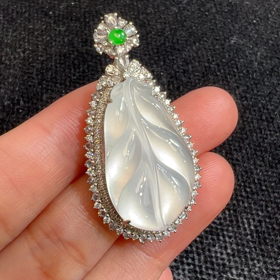 翡翠吊坠(不含链)18K金镶嵌翡翠