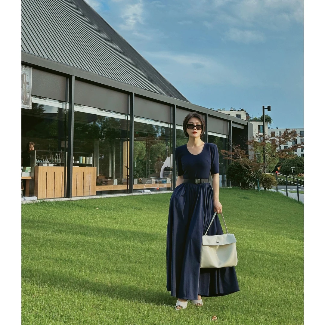 【冰岛裙】草本薄荷纤维 意式优雅博主风弹性U领长款连衣裙舞蹈裙