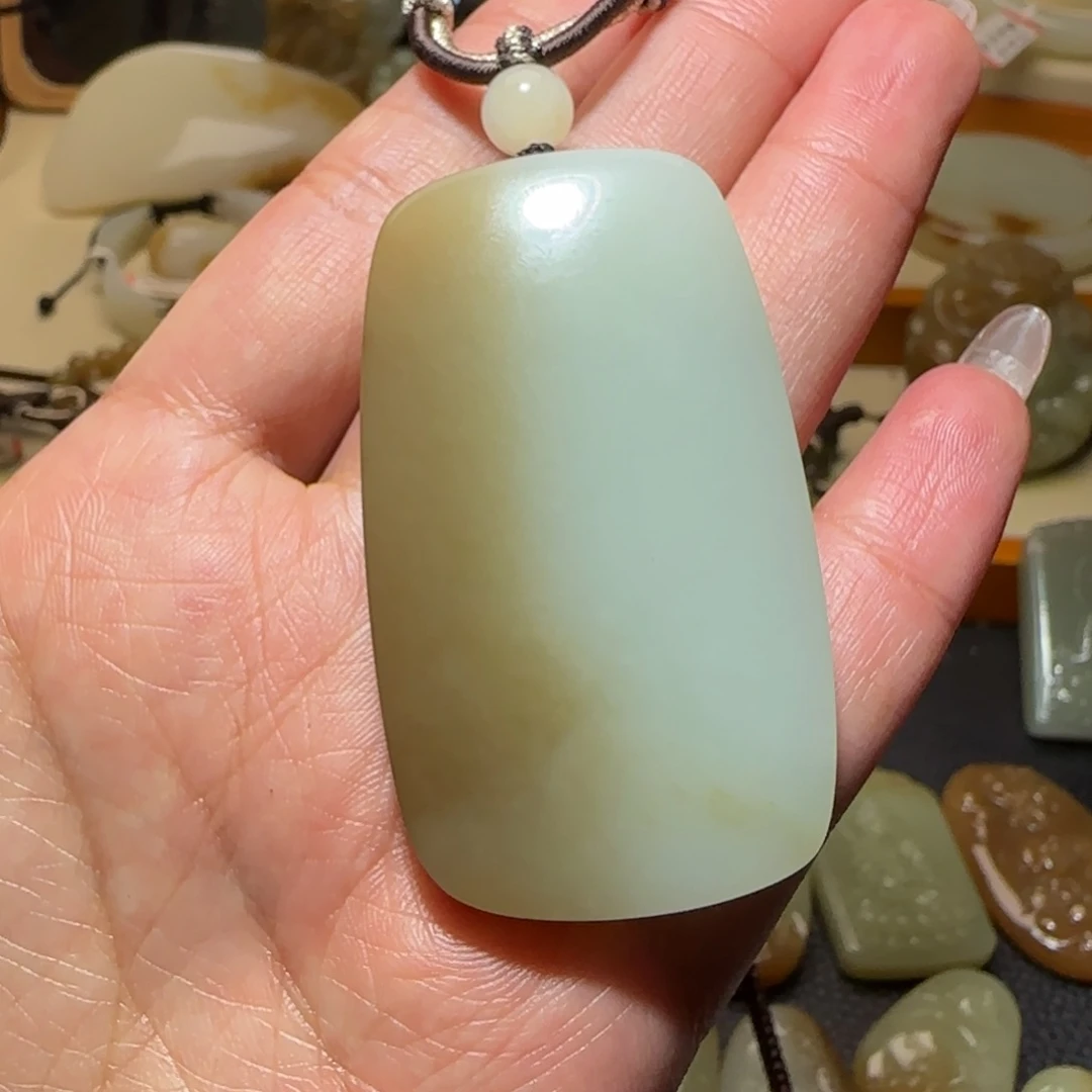 开***心和田玉未镶嵌颈饰