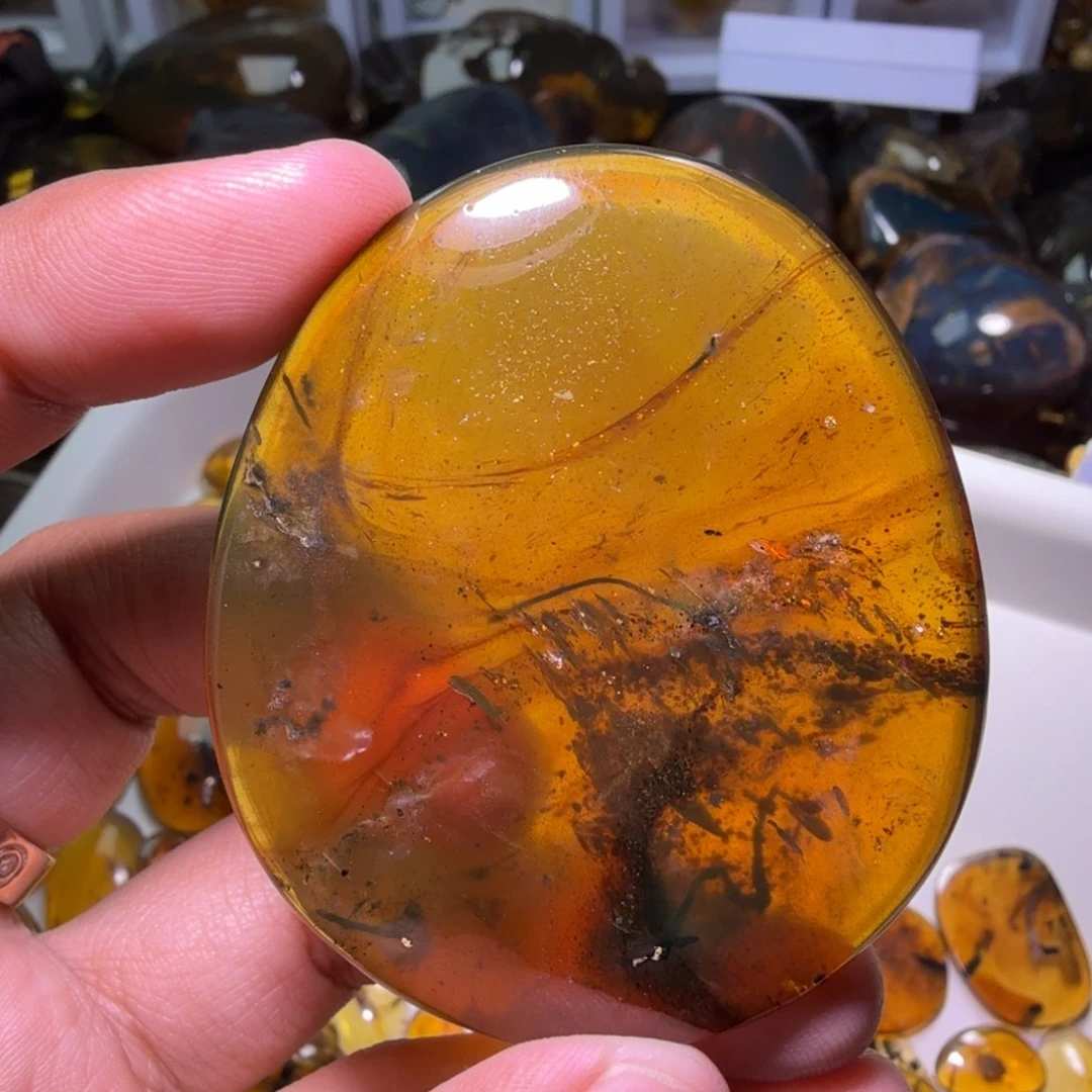 真***觉琥珀未镶嵌裸石，，