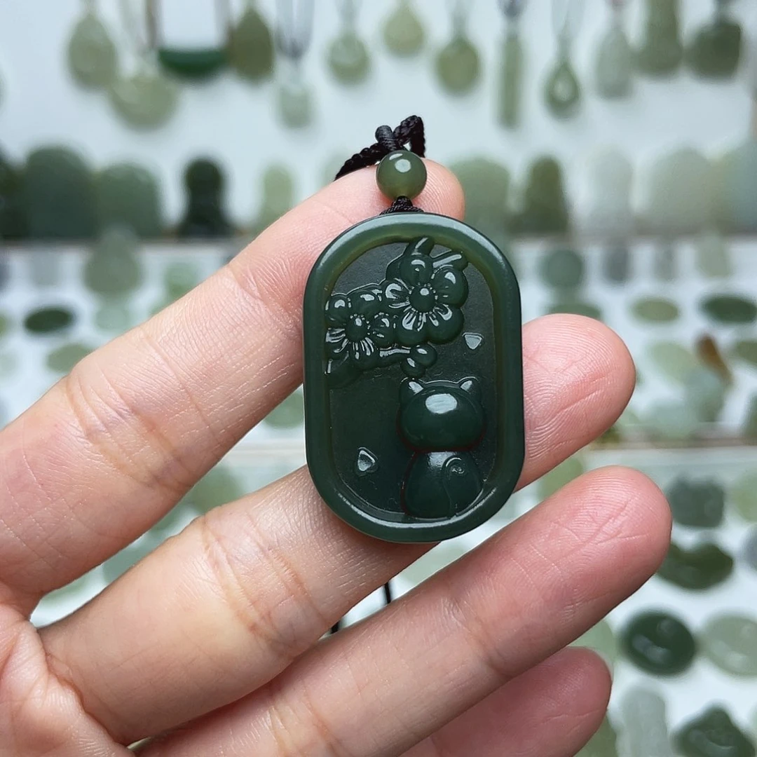 颈饰未镶嵌和田玉