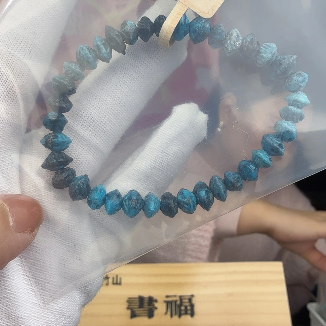 西****绿松石未镶嵌珠宝奇石