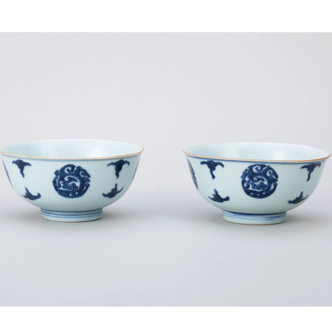【古董】28、清康熙  青花团螭纹碗（一对）
