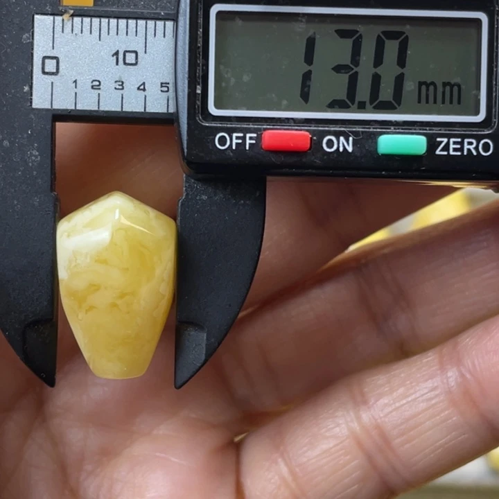 【闪购商品】裸石蜜蜡未镶嵌45杂