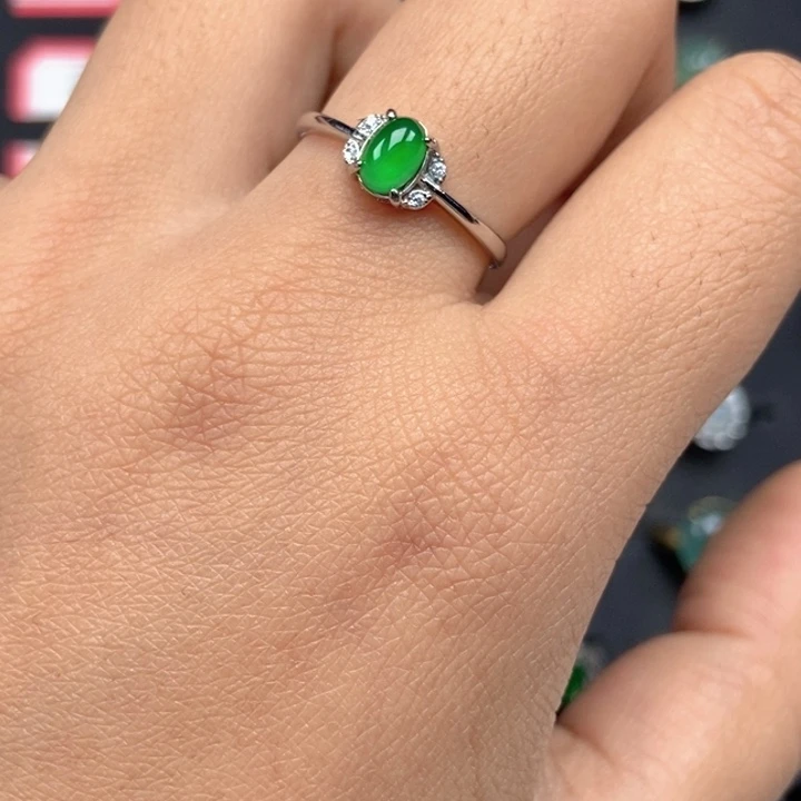 翡翠未镶嵌戒指戒指