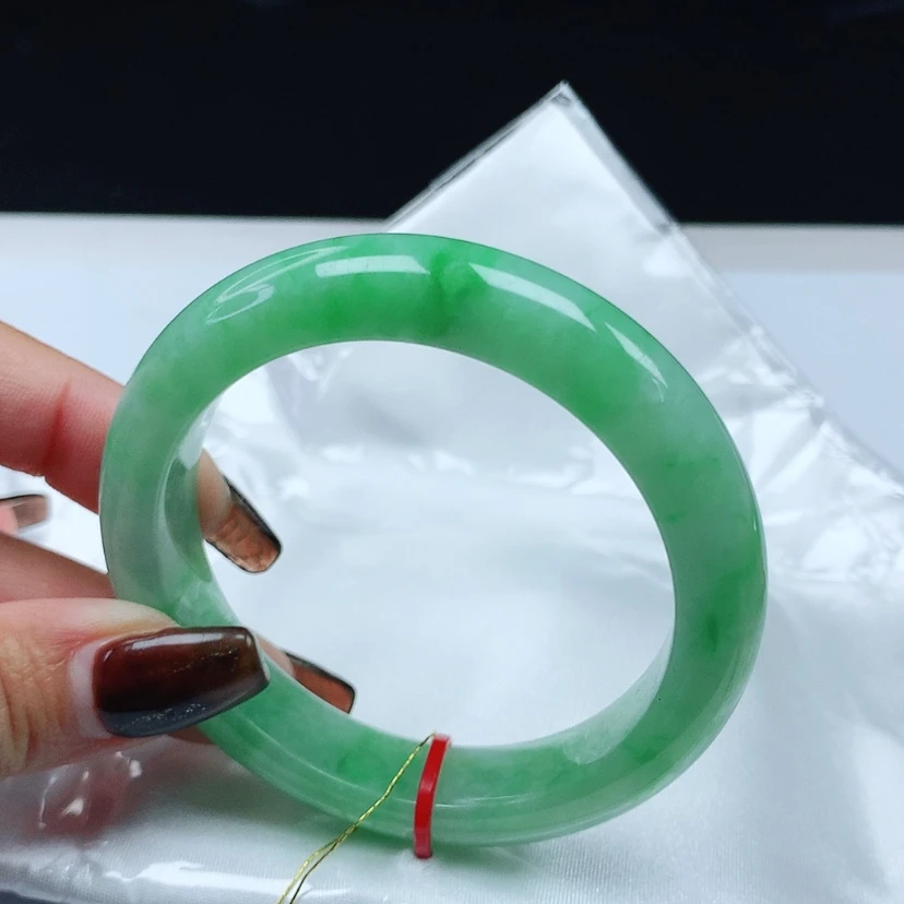 【闪购商品】翡翠手镯未镶嵌 正圈54+