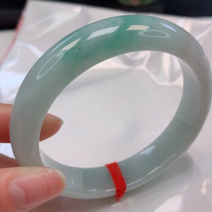 翡翠手镯未镶嵌57圈