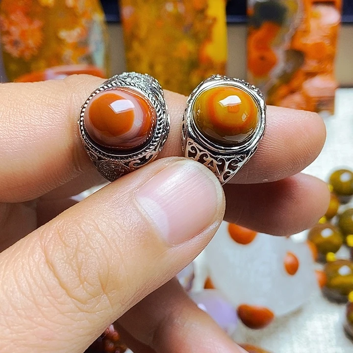 对***歌玛瑙/玉髓未镶嵌颈饰