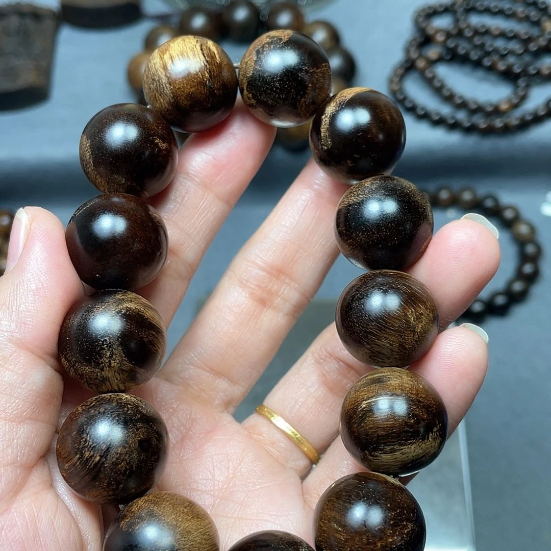 沉香手串白棋瘤疤1.8