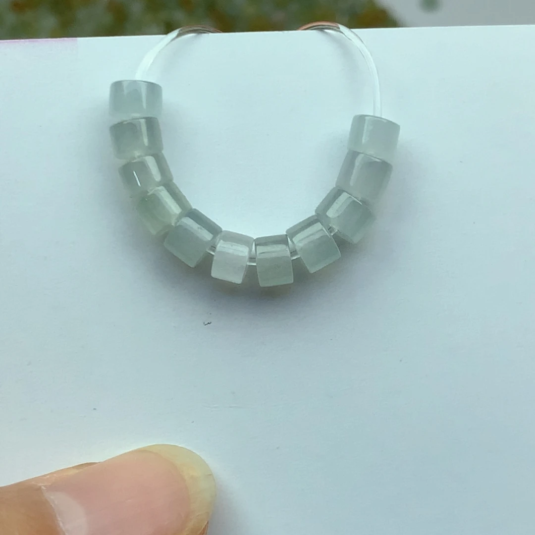翡翠未镶嵌吊坠(不含链)小桶珠