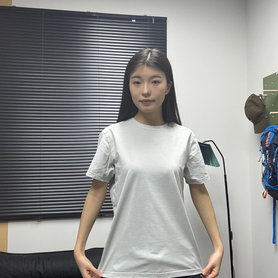 夏季爆款休闲通勤运动纯色亲肤透气简约百搭圆领男女短袖t恤