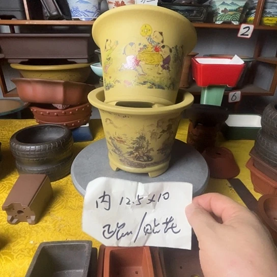 宜兴紫砂贴花圆盆