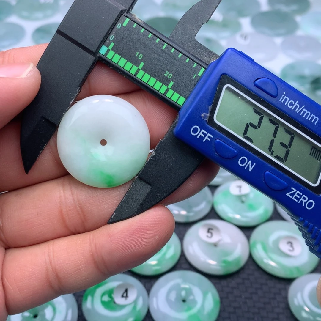 翡翠颈饰未镶嵌缅甸天然A货翡翠