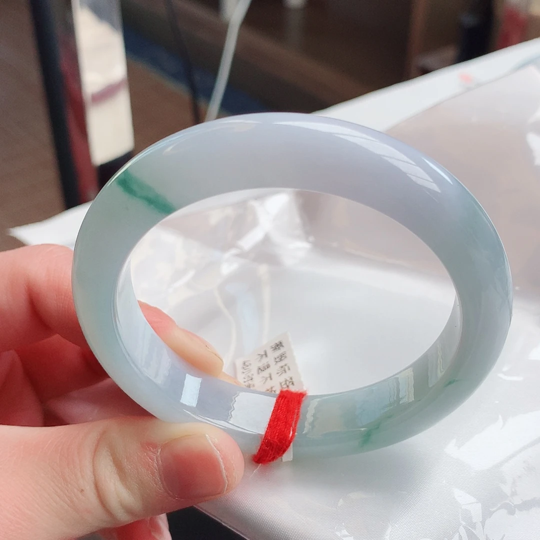 翡翠手镯未镶嵌天然翡翠A货