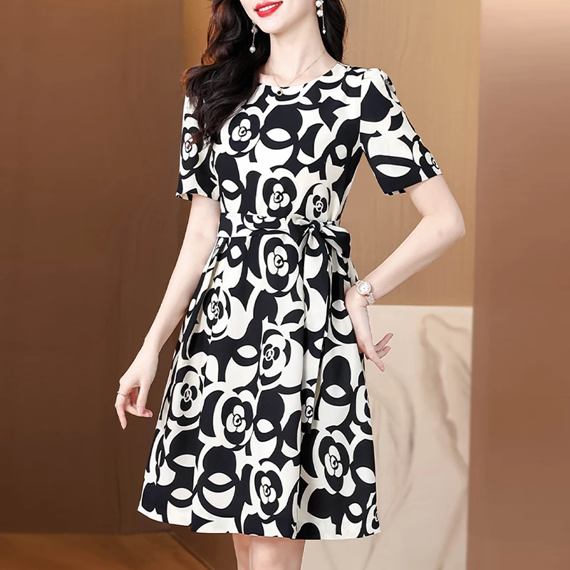 独特超好看印花短袖连衣裙女夏季2025新款优雅气质收腰显瘦连身裙